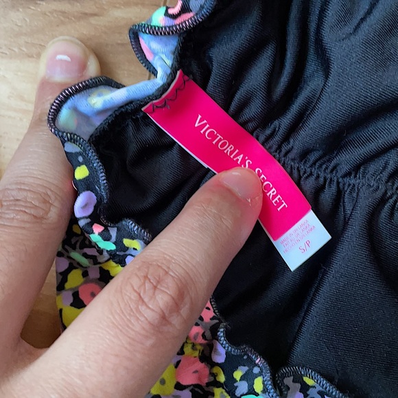 💥NWOT💥 Victoria’s Secret strapless swim top & matching ruched bottoms - Picture 6 of 6